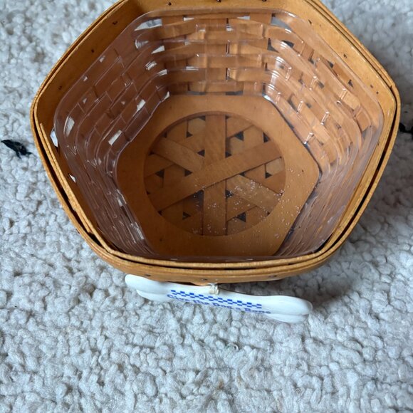 Longaberger Mulligan hexagonal dog treat basket plastic liner ceramic bone - Picture 2 of 7